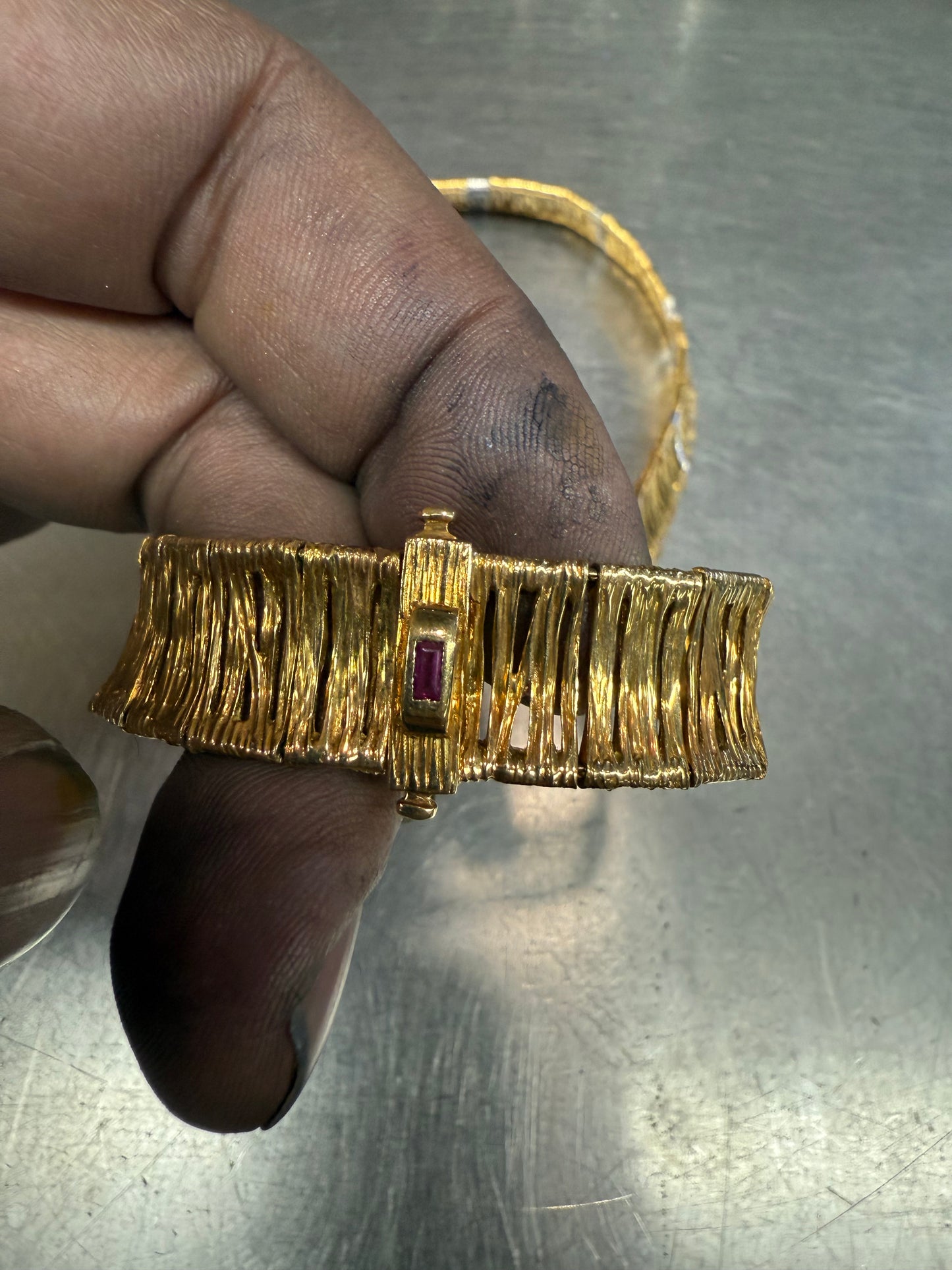 Designer Roberto Coin Diamond Elephant Skin Necklace, 18 Karat Gold 80 Grams